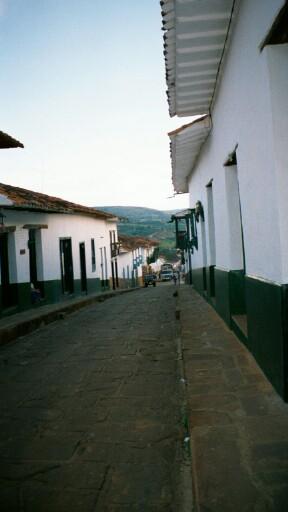 mediumb009.JPG 16.2K
