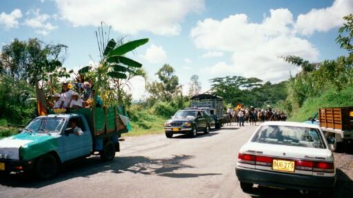 mediumb017.JPG 31.5K